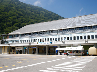 扇沢駅