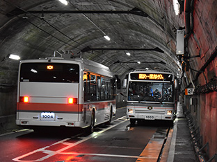 関電トンネル電気バス